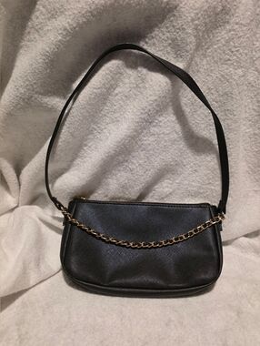 Forever 21 Black Shoulder Bag with Gold Chain Accent and Sparkles - no Call Outs